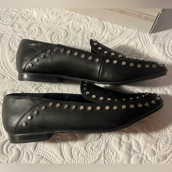 BLEECKER & BOND Arianna Black Leather Flats with Silver Studs, Size 7, NWOT - Picture 4 of 8